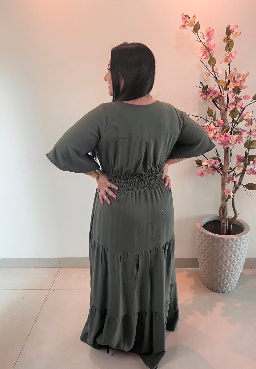 Vestido Plus Size Heloísa Viscose Verde Militar G1 G2 G3 - Imagem 2