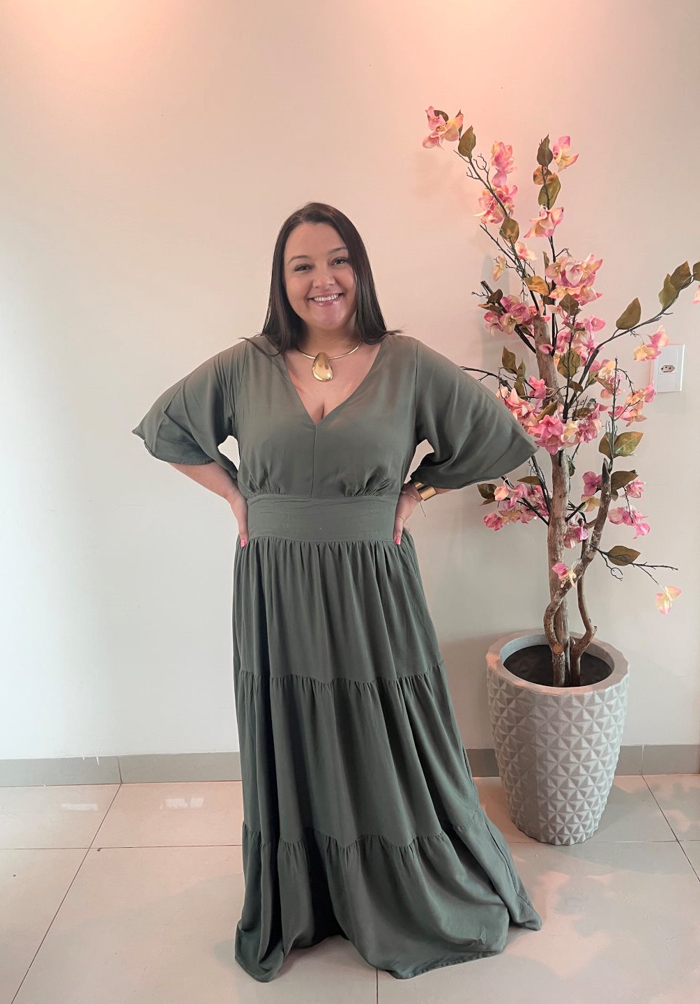 Vestido Plus Size Heloísa Viscose Verde Militar G1 G2 G3 - Imagem 3