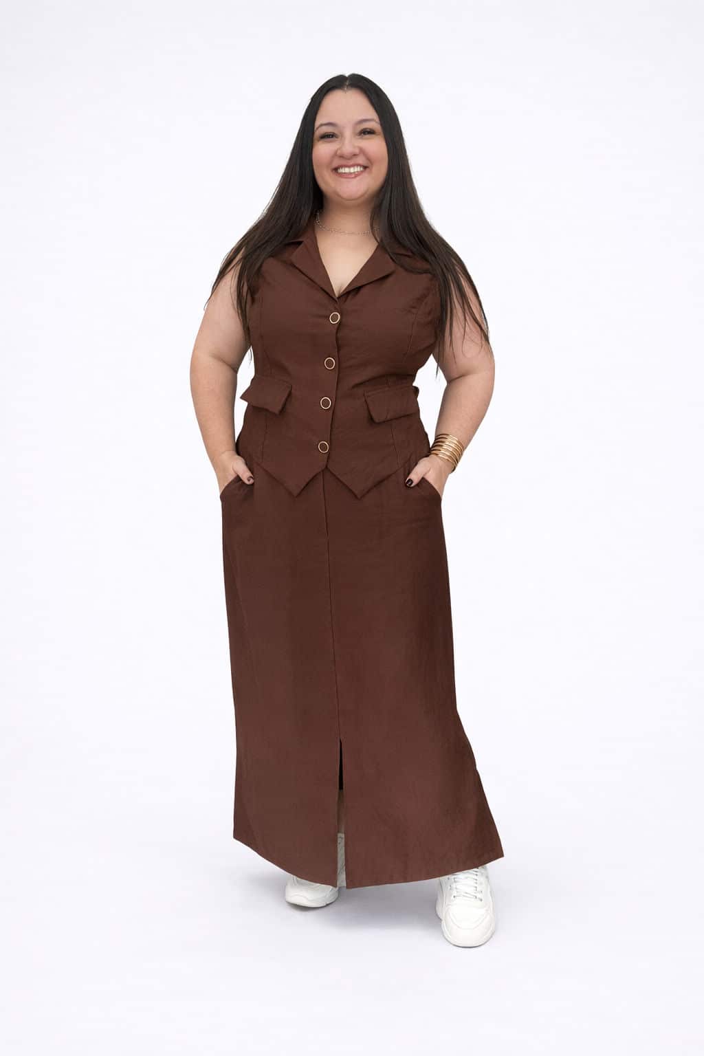 Conjunto Plus Size de Colete e Saia Sara tecido Sensorial Marrant Marrom
